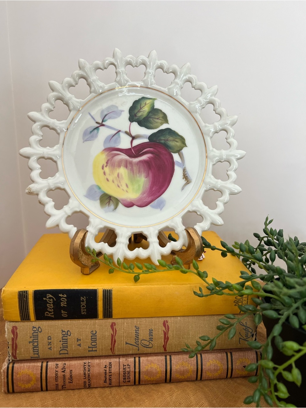 Vintage Lefton articulated Apple decorative Plate Hand-Painted 8”